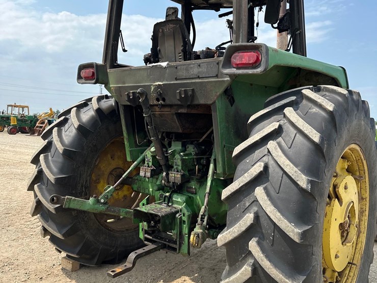 john-deere-4430-image-8