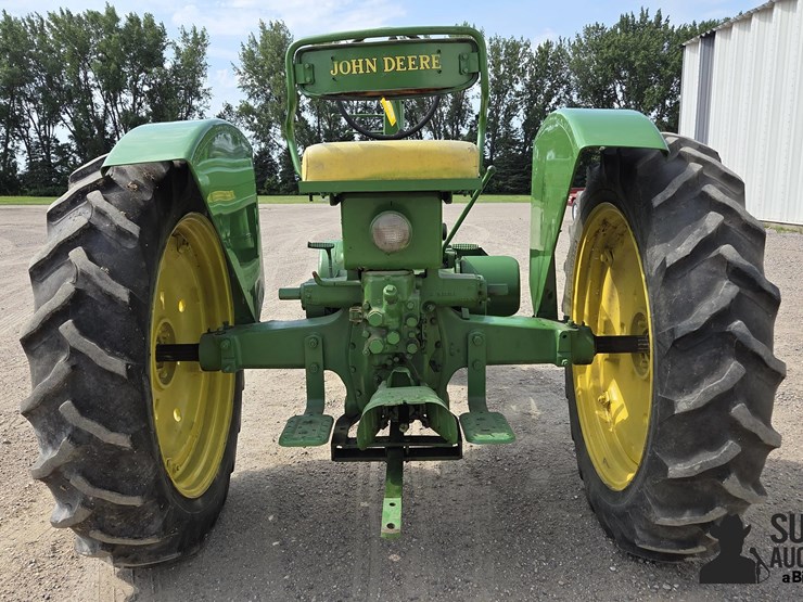 john-deere-b-image-6