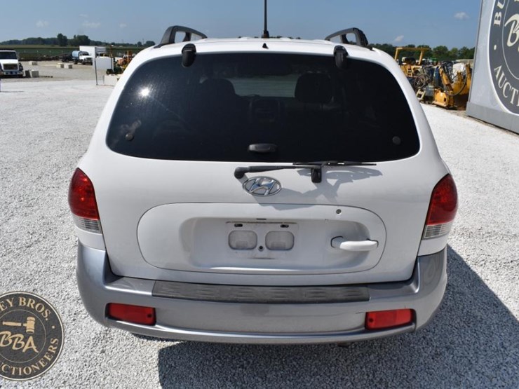 2005-hyundai-santa-fe-image-12