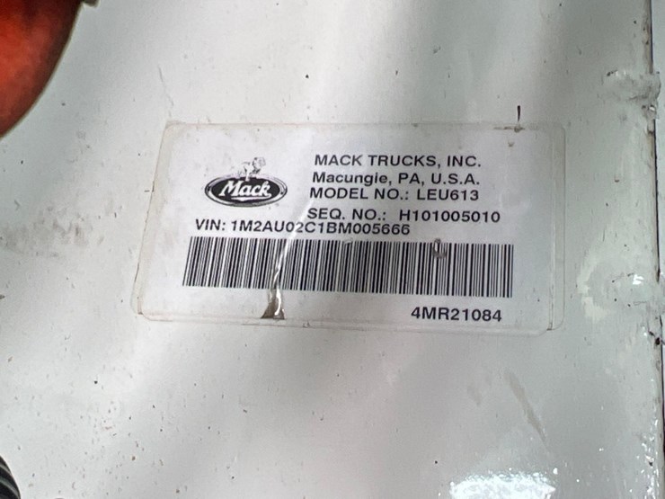 2011-mack-leu613-image-33
