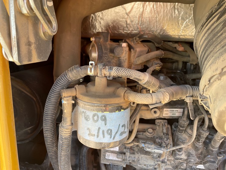 2019-deere-35g-image-16