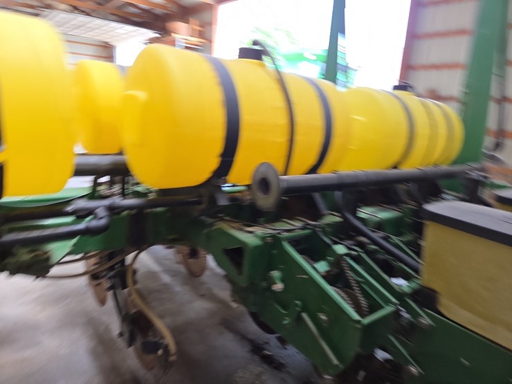 john-deere-7200-image-34
