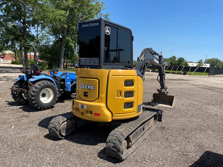 2019-deere-35g-image-4
