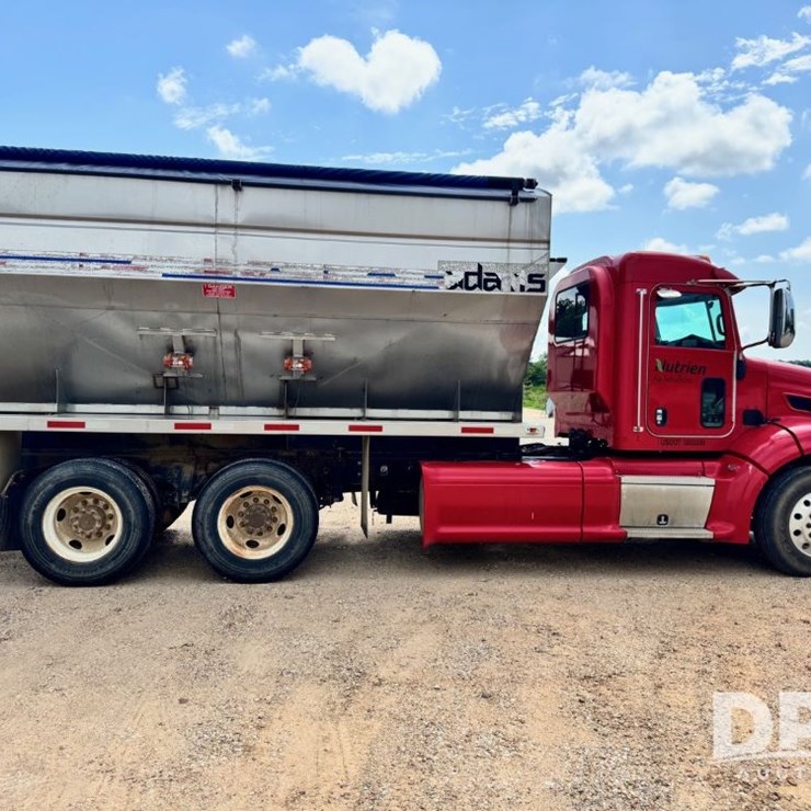 2012 PETERBILT 384