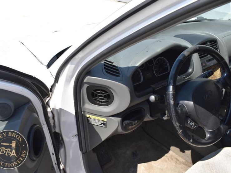 2005-hyundai-santa-fe-image-33