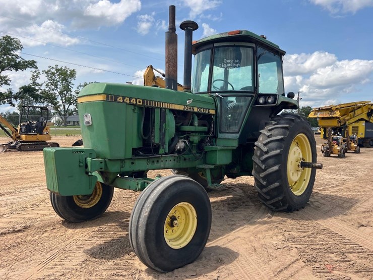 john-deere-4440-image-7