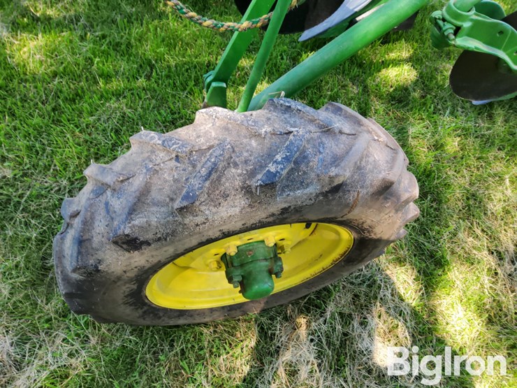 john-deere-555-image-12