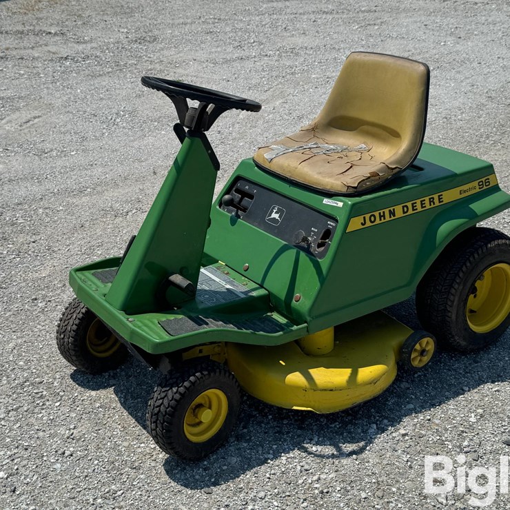 JOHN DEERE 96