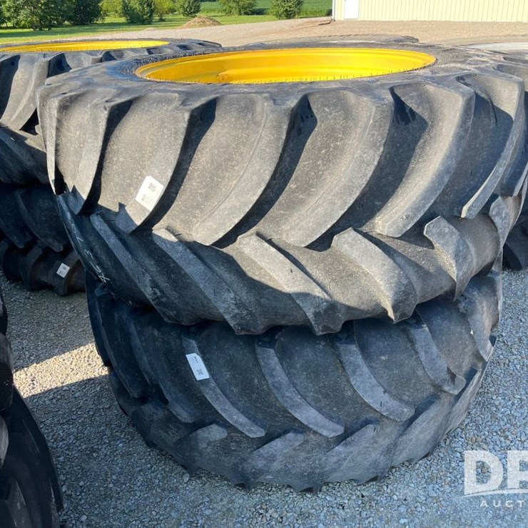 JOHN DEERE R4045