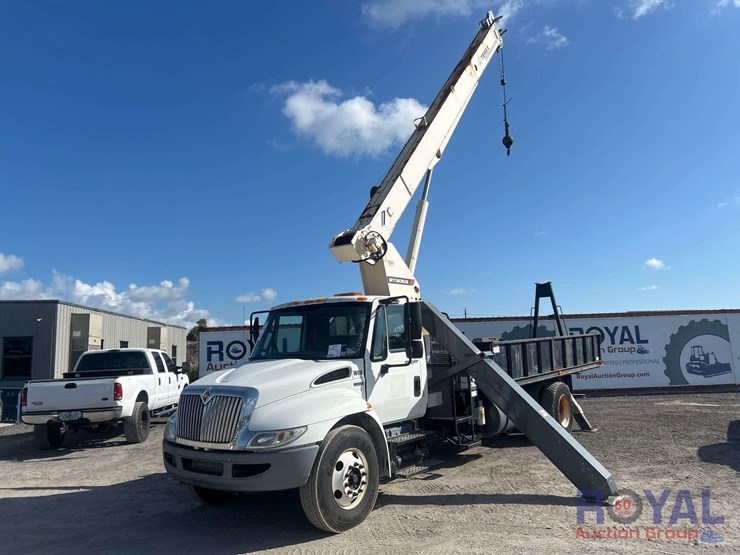 2014-international-durastar-4300-image-1