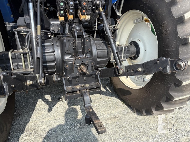 2016-new-holland-ts6.120-image-19