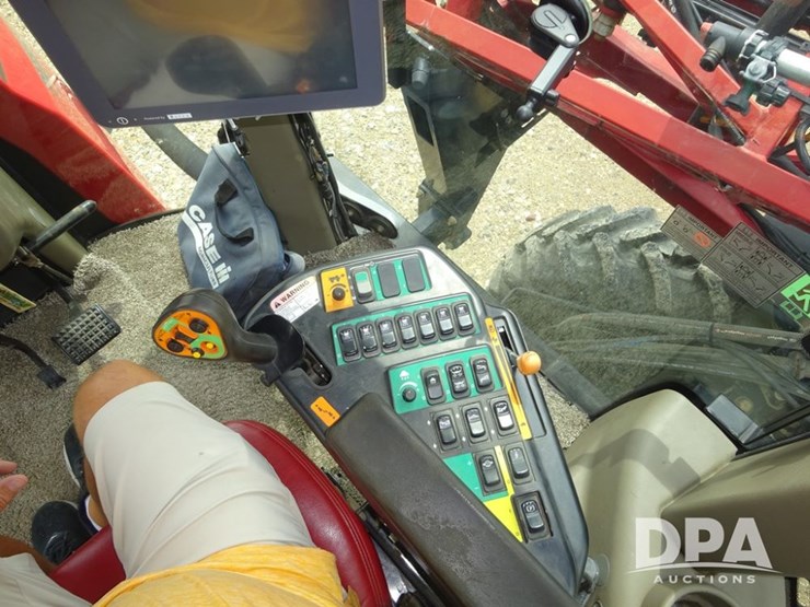 2015-case-ih-patriot-4440-image-106