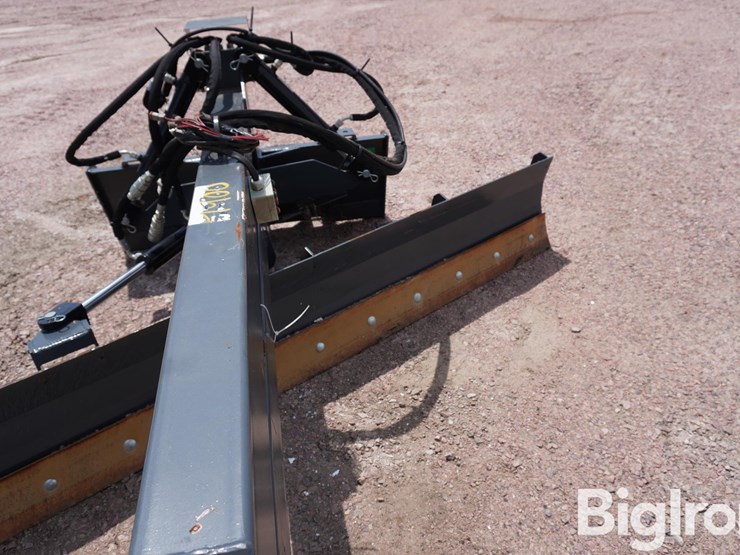 raytree-rmgb96-skid-steer-7'10"grader-blade-image-11