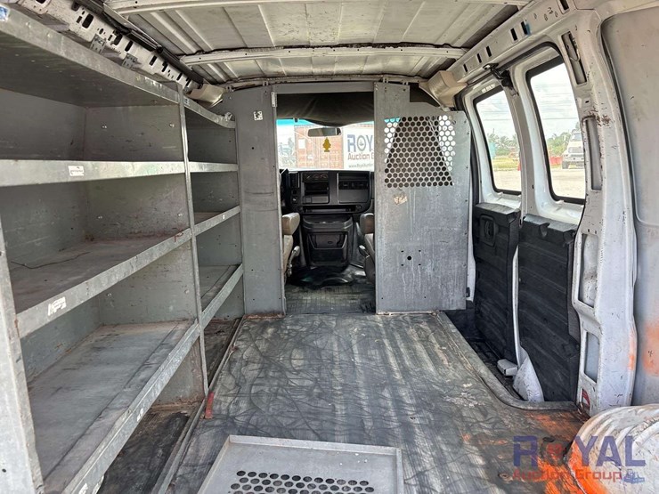 2003-chevrolet-express-1500-image-26