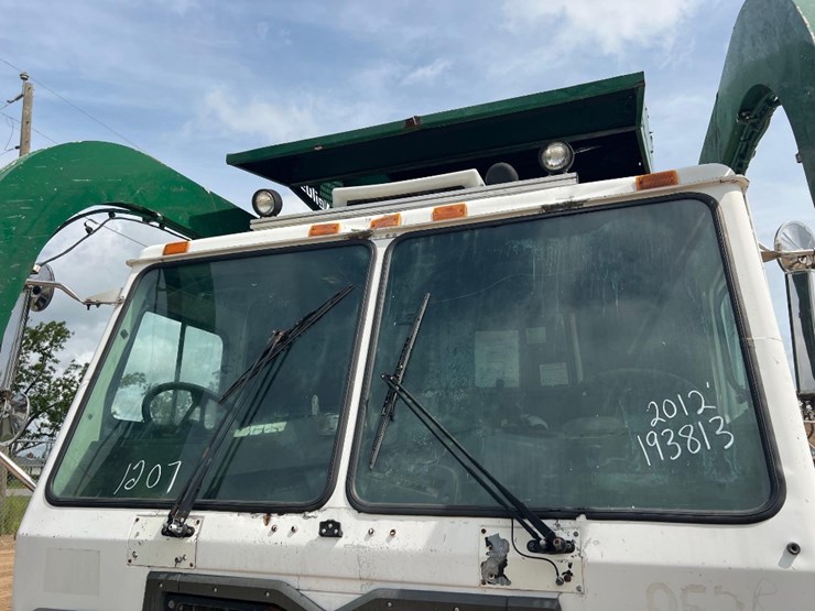 2012-mack-leu613-image-11