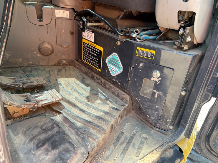 2019-deere-35g-image-18