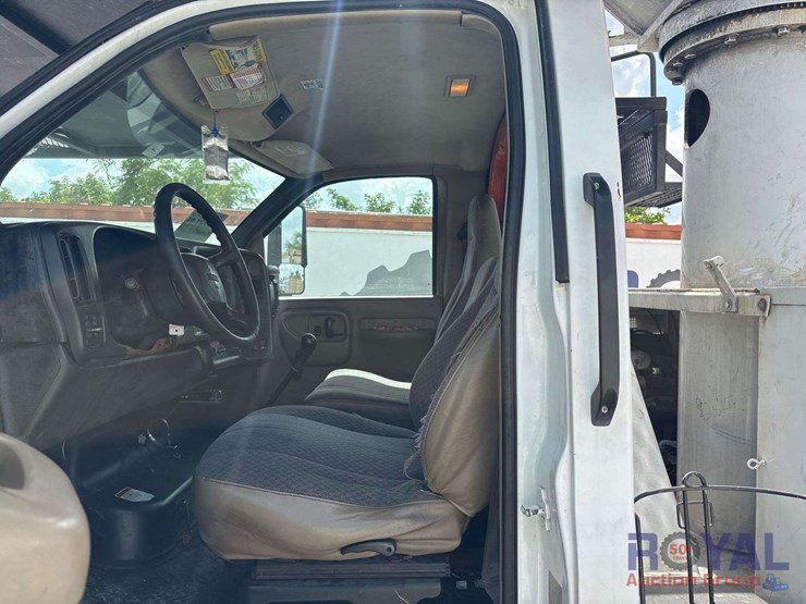 2008-gmc-c7500-altec-lrv55-55ft-forestry-bucket-truck-image-7
