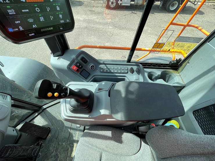doosan-dl320-7-image-29
