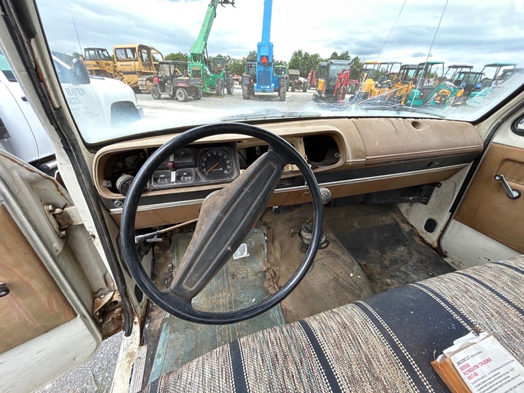 dodge-3500-image-11