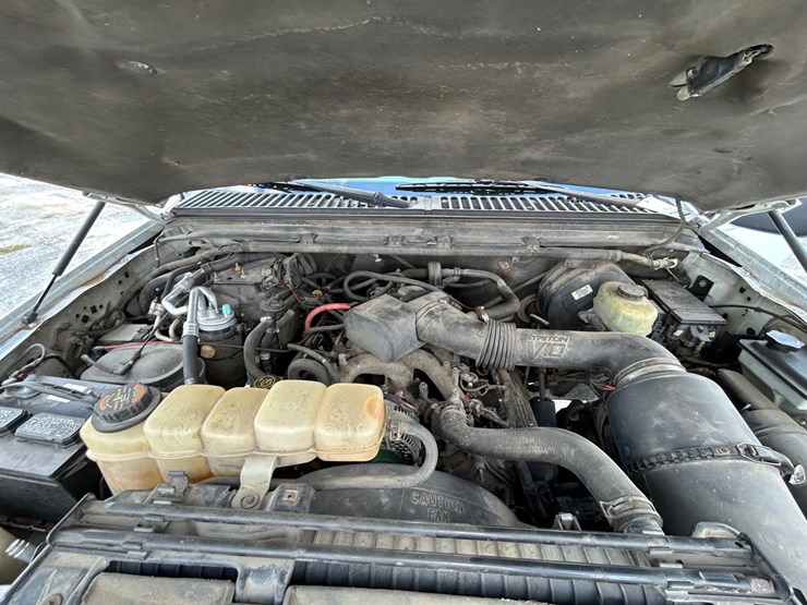 2000-ford-excursion-image-15