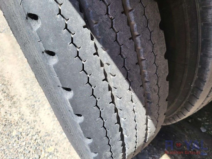 2000-ford-f-650-tma-attenuator-truck-image-11