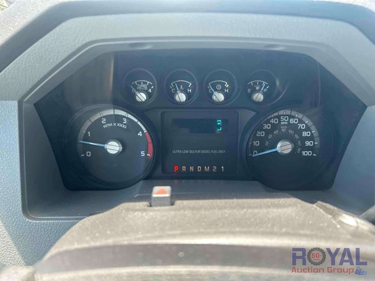 2013-ford-f550-image-19