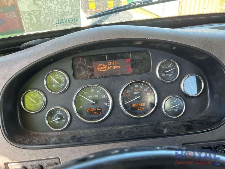 2014-peterbilt-337-image-26