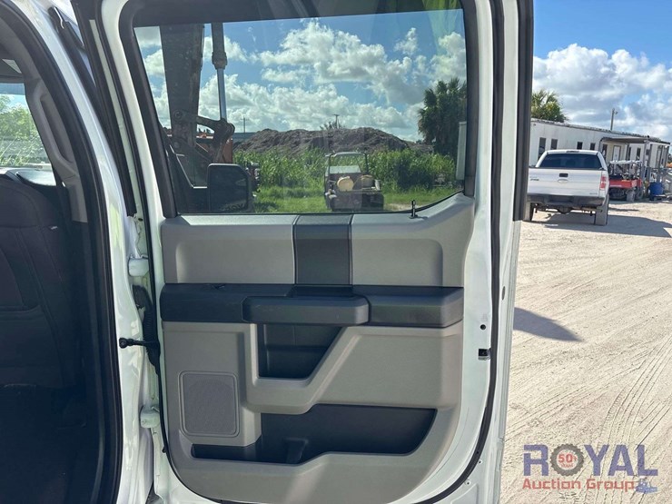 2020-ford-f150-image-18