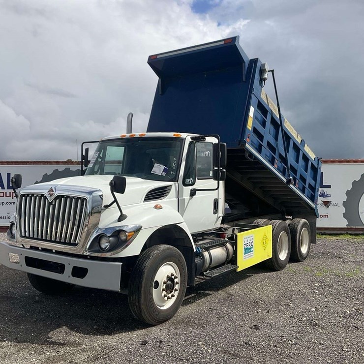 2018 INTERNATIONAL WORKSTAR 7400