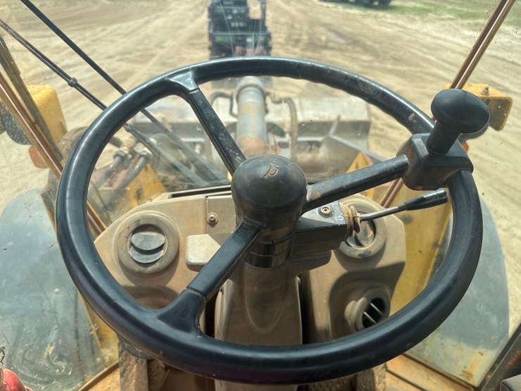 2014-deere-544k-image-24