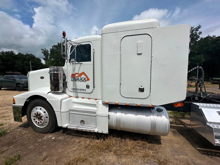 1992-peterbilt-377-image-5