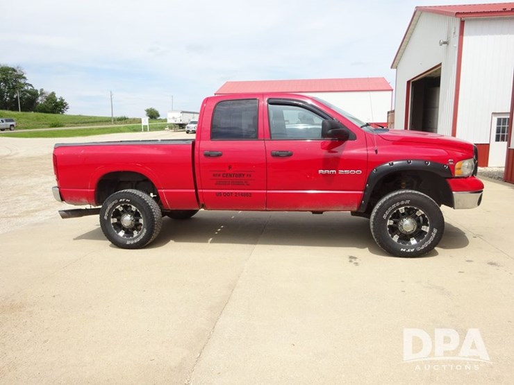 2004-dodge-ram-2500-image-31