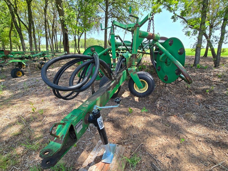 john-deere-700-image-4