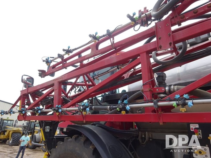 2011-case-ih-patriot-4420-image-67