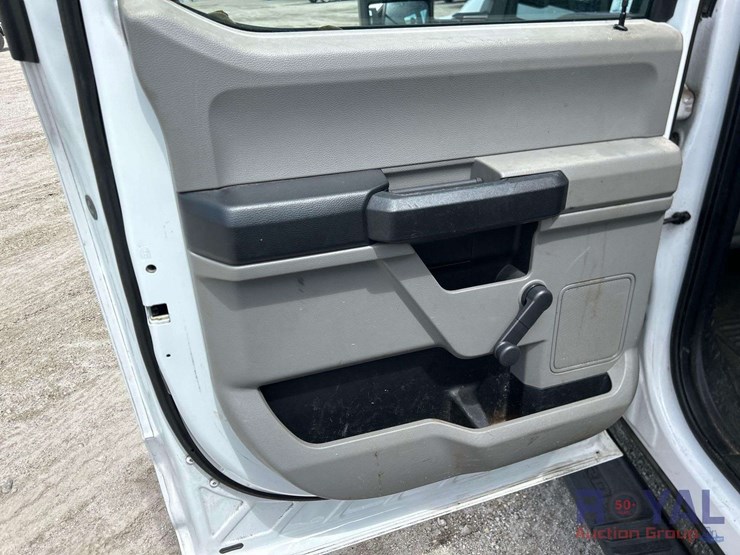 2017-ford-f450-image-17
