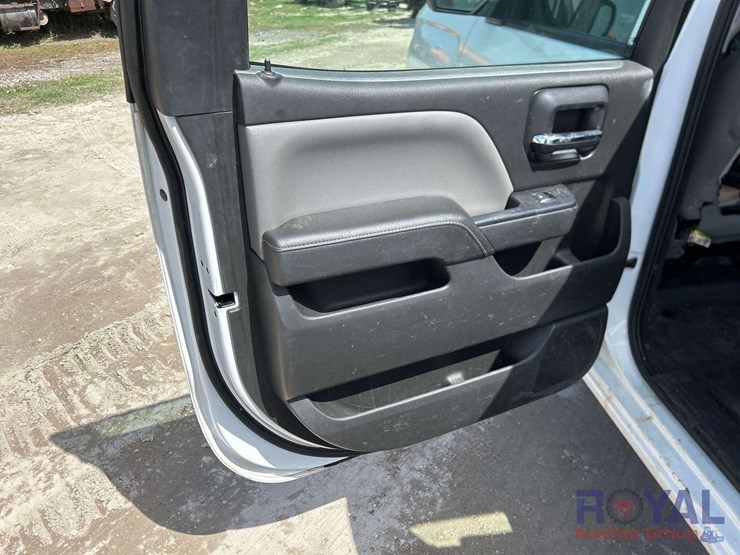 2015-chevrolet-silverado-1500-image-16