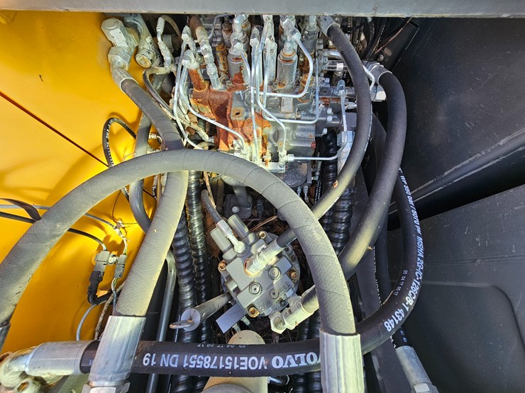 2018-volvo-ec160el-image-46