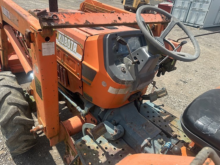 kubota-l3350-image-9