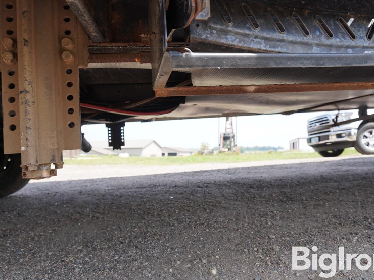 2015-forest-river-spartan-43'-3-slide-tri/a-camper-image-16