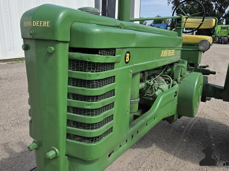 john-deere-b-image-13