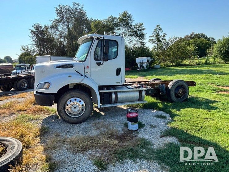 2011-freightliner-truck-(gp11247,-unit-115385)-image-12