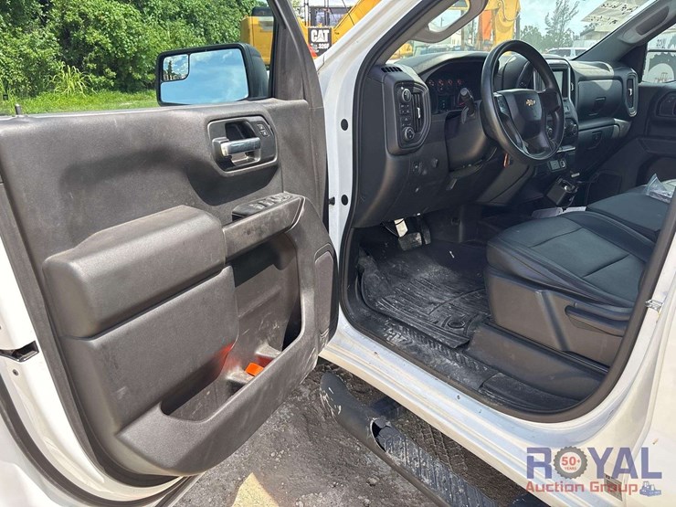2019-chevrolet-silverado-1500-image-11
