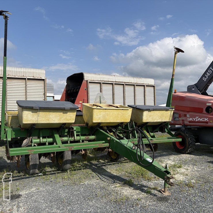 JOHN DEERE 7000