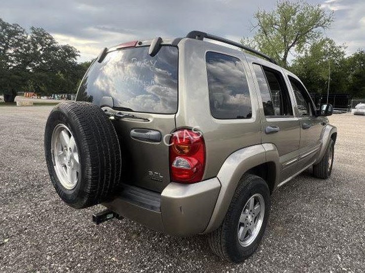 2004-jeep-liberty-image-7