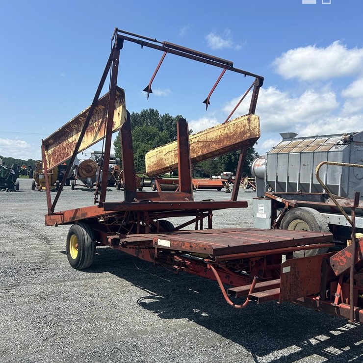 NEW HOLLAND 1005