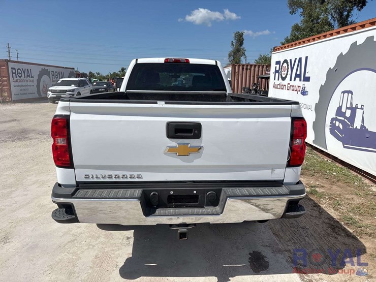 2015-chevrolet-silverado-2500-image-19