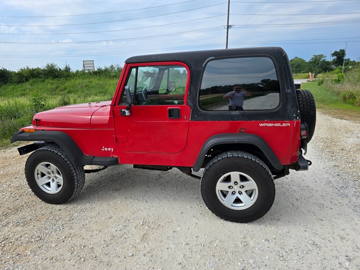 1994-jeep-wrangler-image-10