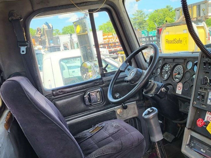 1994-mack-ch613-image-8