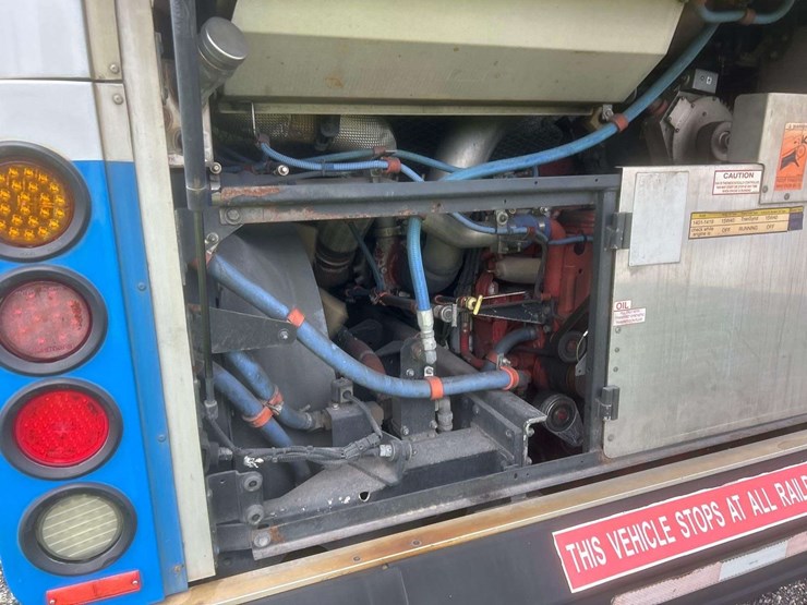 2014-gillig-low-floor-image-6