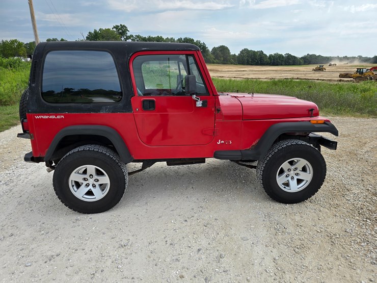 1994-jeep-wrangler-image-28